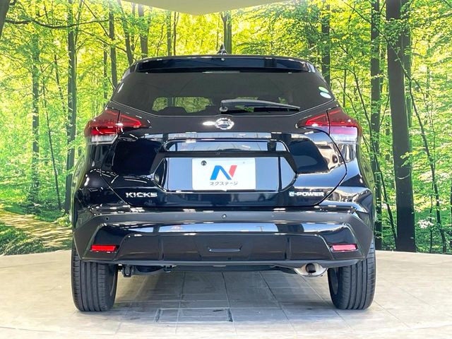 安心の最長10年・走行無制限保証(有償)をご用意。保証内容も充実はもちろん、無料点検&オイル交換や、年中無休の全国・24時間ロードサービスも付帯されておりますのでご安心下さい。