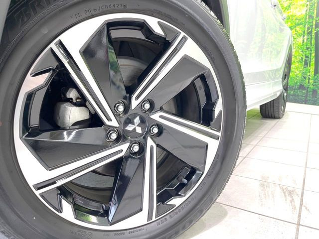 �y����18�C���`�A���~�z�C�[���z�O�ςɃ}�b�`���������A���~�z�C�[���𑕒����Ă���܂��B�e��ЊO�A���~�z�C�[����A�X�^�b�h���X�^�C�����戵�����Ă���܂��B���񂲑��k����������