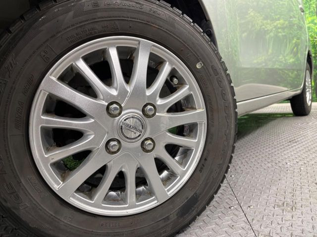 �y13�C���`�A���~�z�C�[���z�O�ςɃ}�b�`�����A���~�z�C�[���𑕒����Ă���܂��B�e��A���~�z�C�[����A�X�^�b�h���X�^�C�����戵�����Ă���܂��B���񂲑��k����������