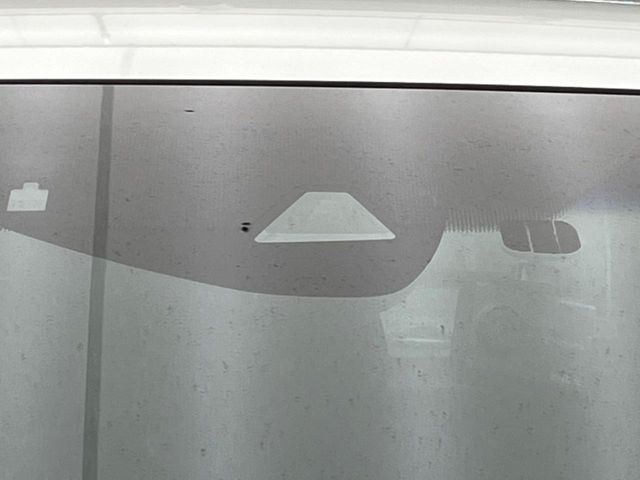 �y�z���_�Z���V���O�z���s���ɑO���̎ԗ�����F�����A�Փ˂������Ȏ��͌x��ƃu���[�L�ŏՓˉ���Ɣ�Q�y�����A�V�X�g�B�����S�Ƀh���C�u�����y���݂��������܂��B