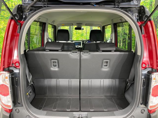 ���i�̂���������ʋ΁A���}���ɏ\���ȉ׎��X�y�[�X���m�ۂ��Ă���܂��B�Z�J���h�V�[�g��|���ƁA�傫�ȉו��̐ύڂ��\�ł���