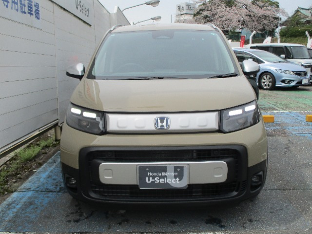 フリード1.5 e:HEV クロスター