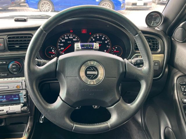 �y�����v�����X�e�A�����O�z�㎿�Ȋv���g�p���邱�ƂŁA��ɂ����������݂ƂĂ��^�]���₷���n���h���ł���