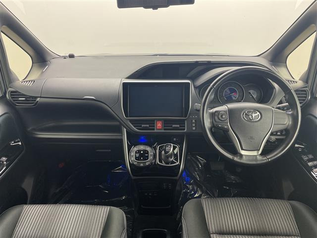 ヴォクシー1.8 ハイブリッド ZS 煌