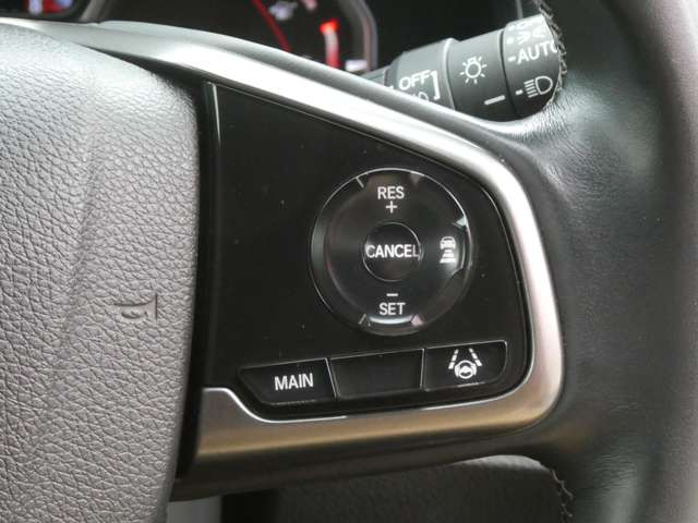 アダプティブクルーズコントロール搭載!追従式で高速道路も安心です♪