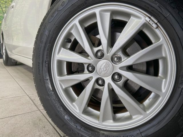 �y����15�C���`�A���~�z�C�[���z�O�ςɃ}�b�`���������A���~�z�C�[���𑕒����Ă���܂��B�e��ЊO�A���~�z�C�[����A�X�^�b�h���X�^�C�����戵�����Ă���܂��B���񂲑��k����������