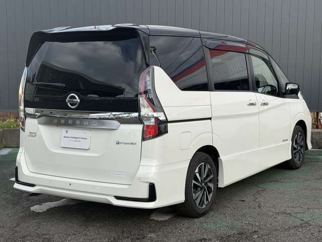 セレナ1.2 e-POWER ハイウェイスターV