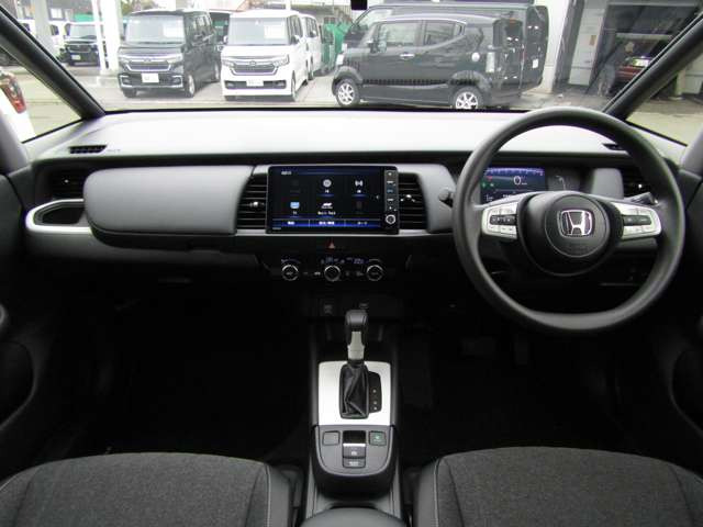 フィット1.5 ホーム 4WD