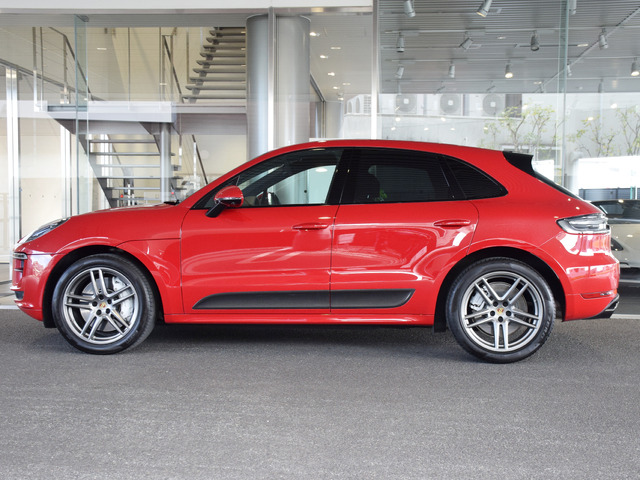 マカンターボ PDK 4WD