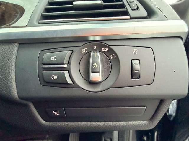 �C�ɂȂ邨�Ԃ�����܂�����E�̓d�b�ԍ����璼�ڂ��X�ɂ��₢���킹���������B�x�����@����ԗ����A��Ԃ܂łȂ�ł������������Ē����܂��B�X�^�b�t�ꓯ���A�����҂����Ă���܂��B