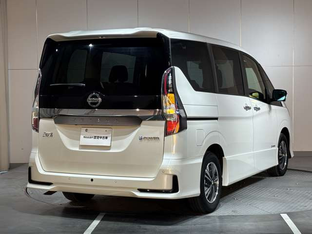 セレナ1.2 e-POWER ハイウェイスターV