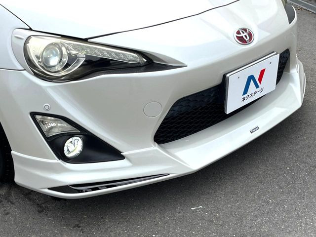 【モデリスタエアロ】人気のモデリスタエアロを装着!クルマの外観がよりスタイリッシュになり、街中で存在感あふれる1台に♪将来買い替える時にもリセールに影響しやすく、価値ある人気の装備です!