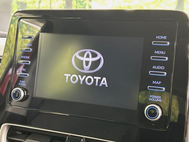 �y8�C���` �f�B�X�v���C�I�[�f�B�I�z���ʂ̃f�B�X�v���C��AppleCarPlay��AndroidAuto�����p�\�B�傫�ȉ�ʂŃX�}�z�i�r�A�v���������p���������܂���