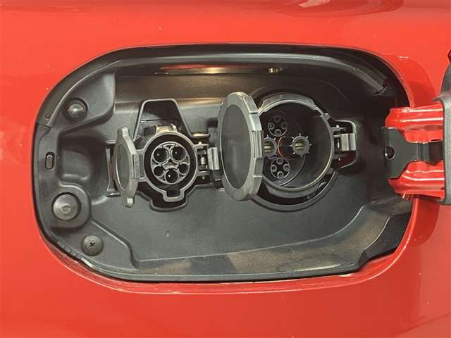 アウトランダーPHEV 2.4 G 4WD