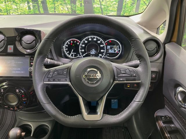 �y�����v�����X�e�A�����O�z�㎿�Ȋv���g�p���邱�ƂŁA��ɂ����������݂ƂĂ��^�]���₷���n���h���ł���