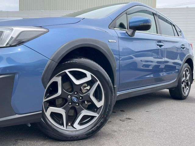 �y����18�C���`�A���~�z�C�[���z�O�ςɃ}�b�`���������A���~�z�C�[���𑕒����Ă���܂��B�e��ЊO�A���~�z�C�[����A�X�^�b�h���X�^�C�����戵�����Ă���܂��B���񂲑��k����������