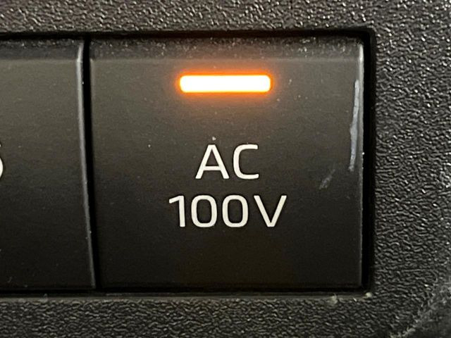 �y�A�N�Z�T���[�R���Z���g�z�L�����v��X�|�[�c�A�A�E�g�h�A�ł̃A�N�e�B�r�e�B�͂������A�ЊQ�E��d�̍ۂɏ����ɂ��Ȃ�AC100V�R���Z���g�𑕔���P�[�^�C��^�u���b�g�A�Q�[���@��̏[�d�ɂ���