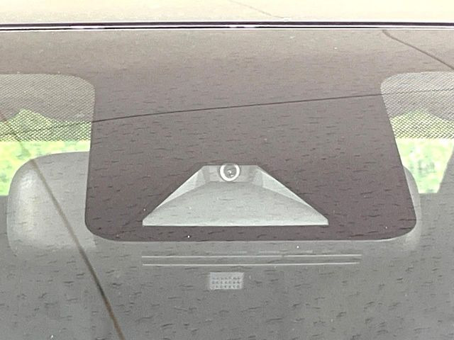 �y�g���^�Z�[�t�e�B�Z���X�z���s���ɑO���̎ԗ�����F�����A�Փ˂������Ȏ��͌x��ƃu���[�L�ŏՓˉ���Ɣ�Q�y�����A�V�X�g�B�����S�Ƀh���C�u�����y���݂��������܂��B