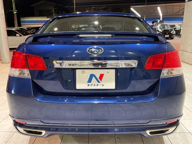 安心の最長10年・走行無制限保証(有償)をご用意。保証内容も充実はもちろん、無料点検&オイル交換や、年中無休の全国・24時間ロードサービスも付帯されておりますのでご安心下さい。