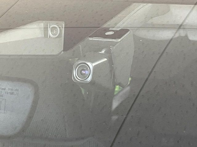 【ドライブレコーダー】ドライブレコーダー装備!走行中はもちろん、あおり運転や事故に遭遇した際、映像で記録し、万一のリスクに備えます。※記録用SDカードはお客様ご自身でご準備いただく必要があります。