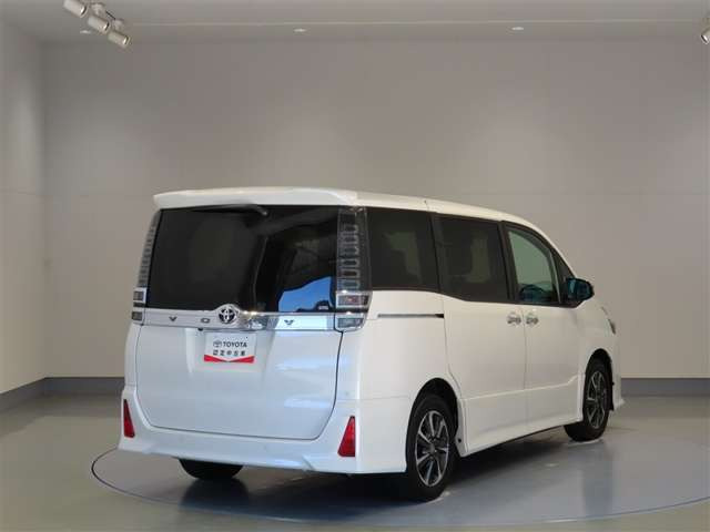 ヴォクシー2.0 ZS 煌III