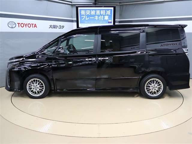 ヴォクシー1.8 ハイブリッド ZS 煌III