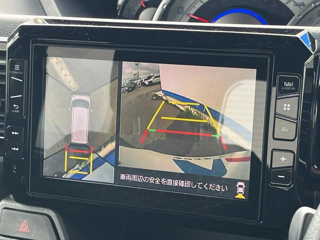 �y�p�m���}���j�^�[�z��p�̃J�����ɂ��A�ォ�猩���낵���悤�Ȏ��_��360�x�N���}�̎��͂��m�F���邱�Ƃ��ł��܂������p�������m�F���₷���A�����ꏊ�ł̐؂�Ԃ��⒓�Ԃ��X���[�Y�ɍs���܂��B