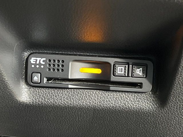 【ETC】高速道路の料金所をストレスなく通過!話題のスポットやサービスエリアに多い「スマートIC」利用時は必須のアイテムです。当店でセットアップを実施、ご納車当日からすぐにご利用いただけます!