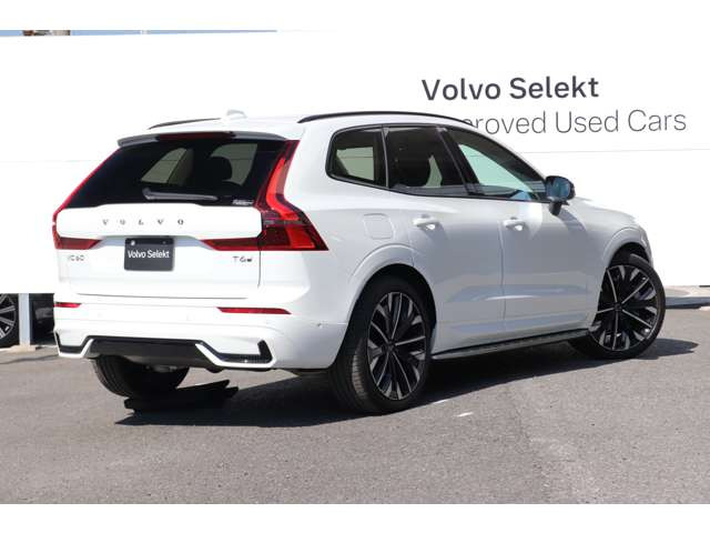 XC60ウルトラ T6 AWD プラグイン ハイブリッド 4WD