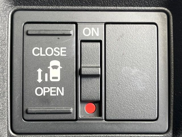 �y�p���[�X���C�h�h�A�z�X�}�[�g�L�[��^�]�Ȃ̃X�C�b�`�ŃX���C�h�h�A�̊J���\���d��������͂����ăh�A���J����K�v�������A���������q�l�ł��A�d���ו��������Ă��鎞�����N�ɊJ���߂ł��܂���