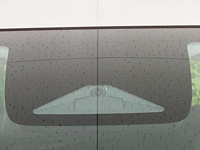 �y�z���_�Z���V���O�z���s���ɑO���̎ԗ�����F�����A�Փ˂������Ȏ��͌x��ƃu���[�L�ŏՓˉ���Ɣ�Q�y�����A�V�X�g�B�����S�Ƀh���C�u�����y���݂��������܂��B