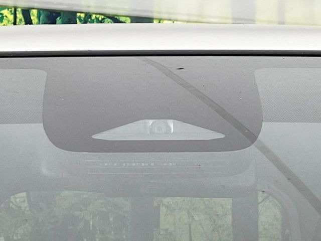 �y�g���^�Z�[�t�e�B�Z���X�z���s���ɑO���̎ԗ�����F�����A�Փ˂������Ȏ��͌x��ƃu���[�L�ŏՓˉ���Ɣ�Q�y�����A�V�X�g�B�����S�Ƀh���C�u�����y���݂��������܂��B