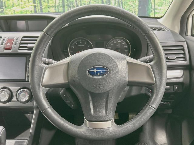 �y�����v�����X�e�A�����O�z�㎿�Ȋv���g�p���邱�ƂŁA��ɂ����������݂ƂĂ��^�]���₷���n���h���ł���