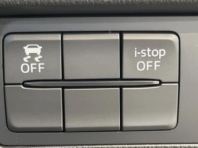 �y�A�C�h�����O�X�g�b�v�z�ԐM����a�؂Œ�Ԃ����ۂɃG���W�����~���A���ʂȔR���̏����}���܂��B�R��������ی�ɂȂ���@�\��G���W���̓u���[�L�𗣂��΍Ďn�����܂��B