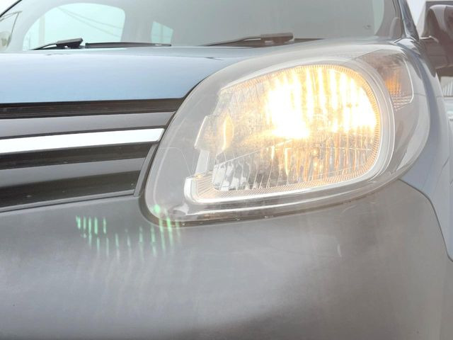 ���w�b�h���C�g:�w�b�h���C�g�͉��΂݂����Ȃ��A�Y��ȏ�Ԃ�ۂ��Ă���܂��B���΂ݖh�~�̃����Y�R�[�e�B���O�̎{�H���\�ł������܂��B