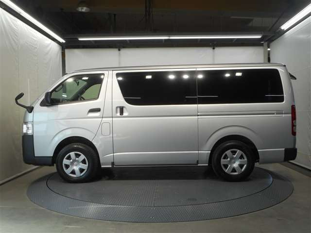 ハイエースバン2.8 DX ロング ディーゼル 4WD