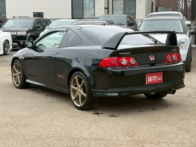 �ʐ^�����ł�OK�BLINE�ŋC�y�ɂ����k�\