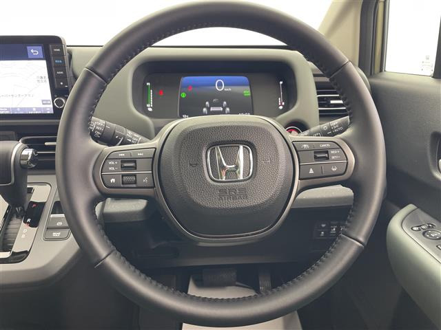 フリード1.5 e:HEV クロスター 4WD