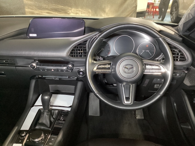 MAZDA3ファストバック1.8 XD Lパッケージ 4WD