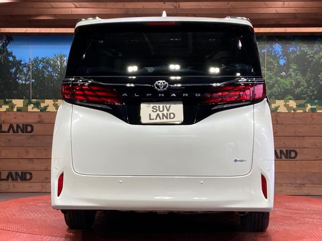 安心の最長10年・走行無制限保証(有償)をご用意。保証内容も充実はもちろん、無料点検&オイル交換や、年中無休の全国・24時間ロードサービスも付帯されておりますのでご安心下さい。