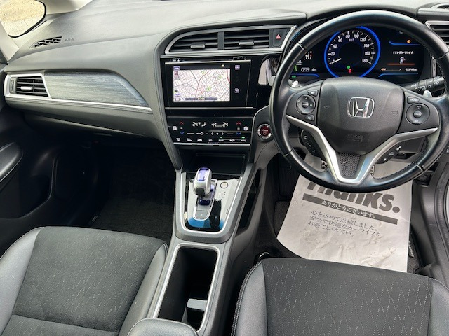 シャトル1.5 ハイブリッド Z スタイルエディション