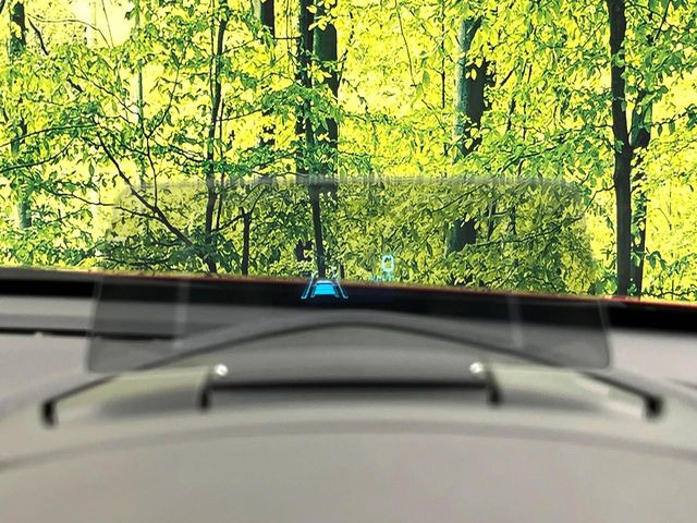 �y�w�b�h�A�b�v�f�B�X�v���C�z���݂̑��x�⑖�s�����f�W�^���\���ŉ^�]�ȑO���̃K���X�ɓ��e!�^�]���A�ڐ������炳���K�v�ȏ����m�F�ł���̂łƂ��Ă��֗��ň��S!