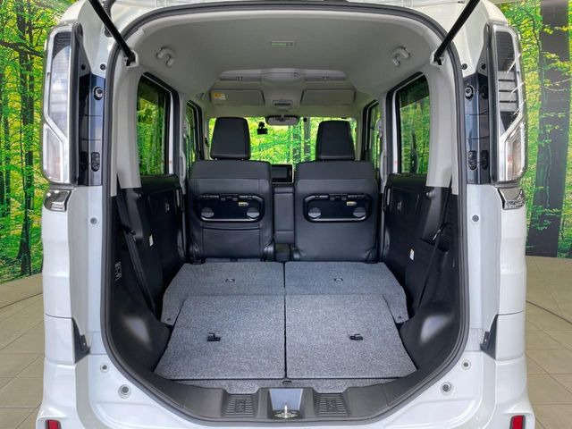 ���i�̂���������ʋ΁A���}���ɏ\���ȉ׎��X�y�[�X���m�ۂ��Ă���܂��B�Z�J���h�V�[�g��|���ƁA�傫�ȉו��̐ύڂ��\�ł���