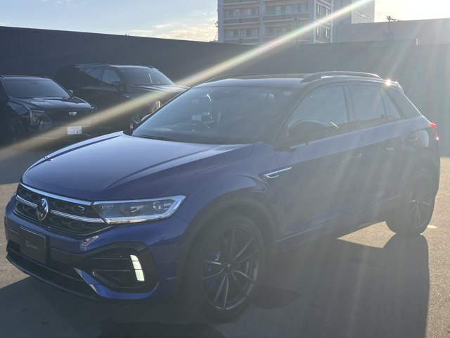 T-RocR ブラック スタイル パフォーマンス 4WD