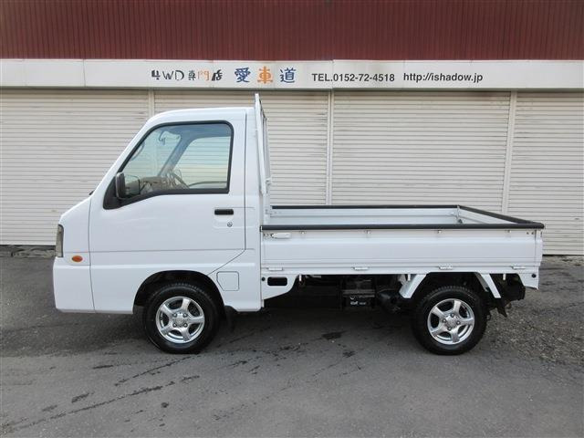 外装・内装の状態を詳しく知りたい方は直接ご来店をして現車確認をお願い致します。遠方の方でなかなか来店は難しい方という方はキズ・凹みの写真や車輌状態表をメールなどでご対応致します。