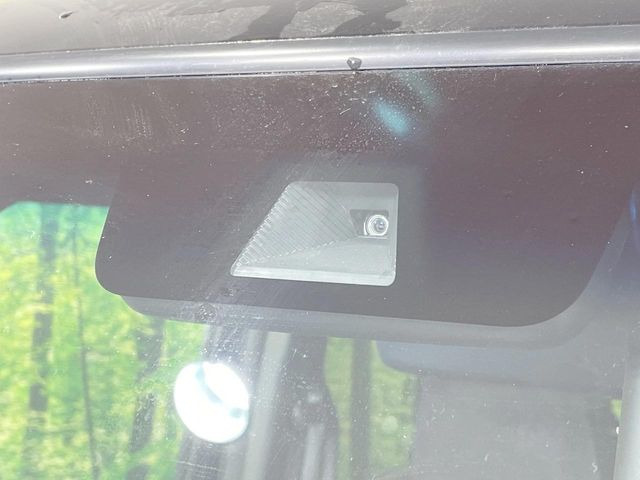 �y�z���_�Z���V���O�z���s���ɑO���̎ԗ�����F�����A�Փ˂������Ȏ��͌x��ƃu���[�L�ŏՓˉ���Ɣ�Q�y�����A�V�X�g�B�����S�Ƀh���C�u�����y���݂��������܂��B