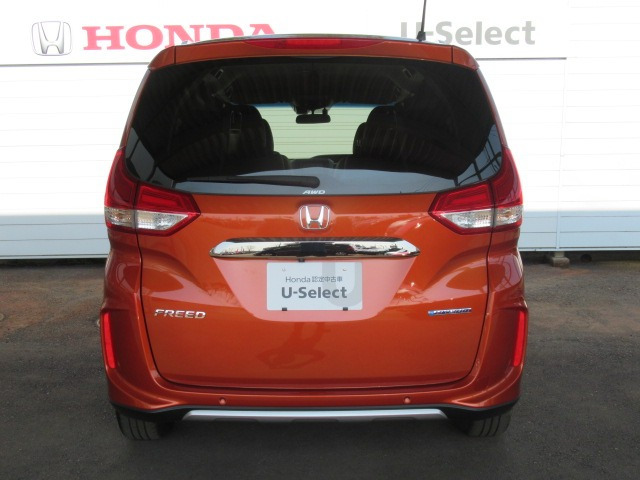 フリード1.5 ハイブリッド クロスター ホンダセンシング 4WD