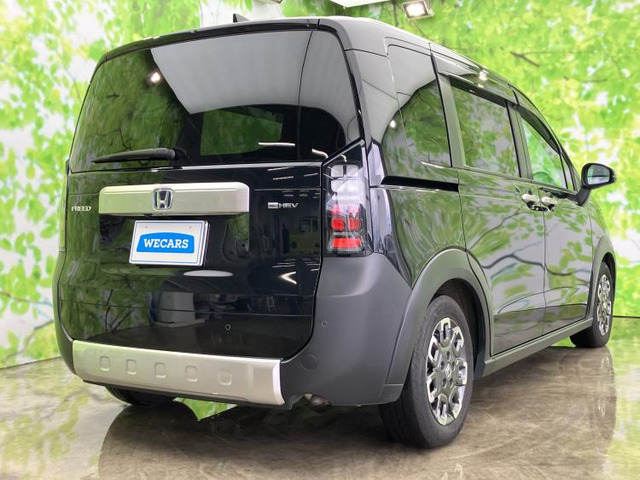 フリード1.5 ハイブリッド クロスター
