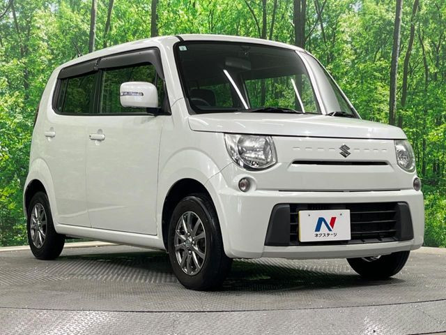 高透明度のガラス皮膜で撥水はもちろん、上質なツヤ・光沢を実現。紫外線や酸性雨から大切な愛車を保護し、色あせ・劣化を防止。「弾スプラッシュコート」、「弾プリミッサコート」からお選びいただけます。