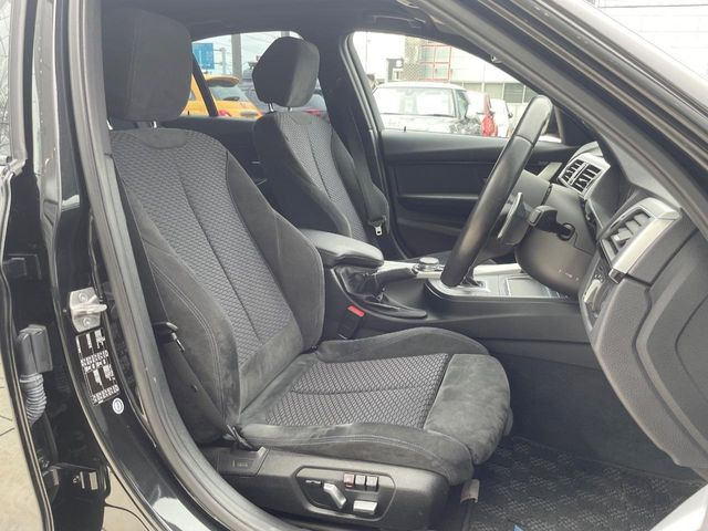 ��M�X�|�[�c��p�A���J���^�[���V�[�g:����������V�[�g�ގ���@�\�́A�h���C�o�[�𖣗������K�ȃh���C�r���O�����o���܂�!